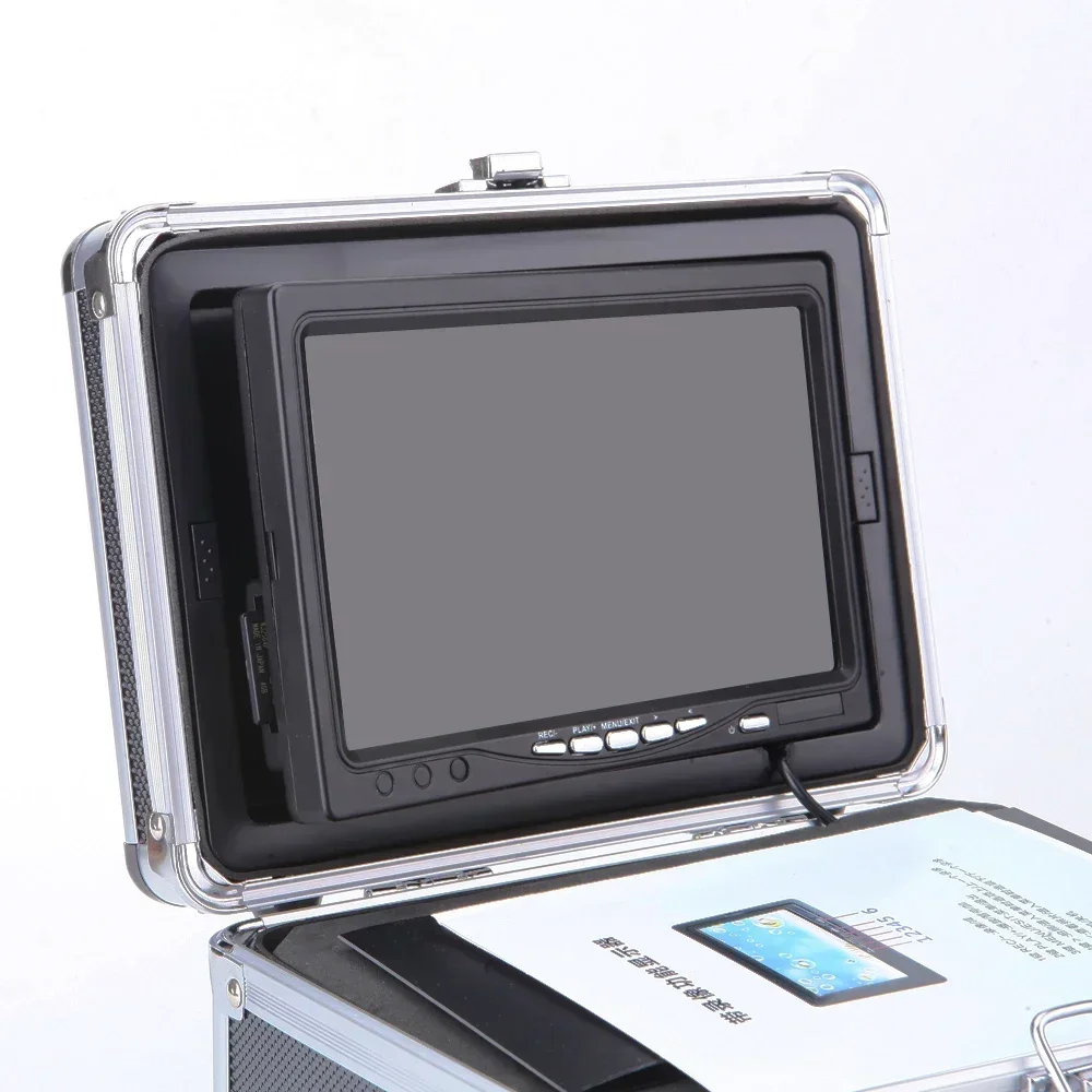 IP68 full waterproof 12 LEDS 7 - Fish Finder Case recensione e prezzo